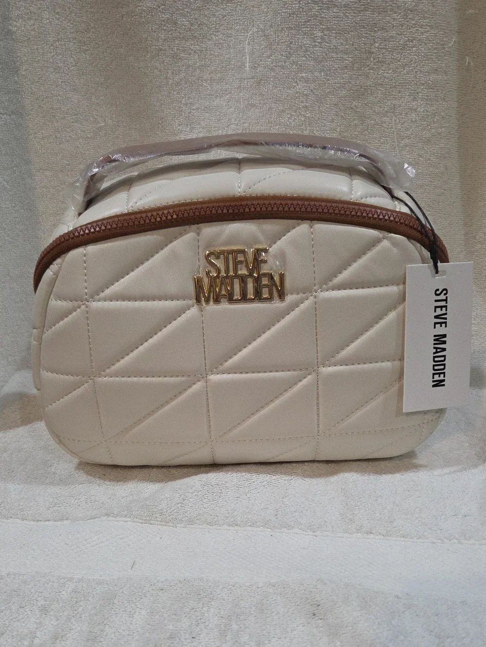 STEVE MADDEN COSMETIC CASE